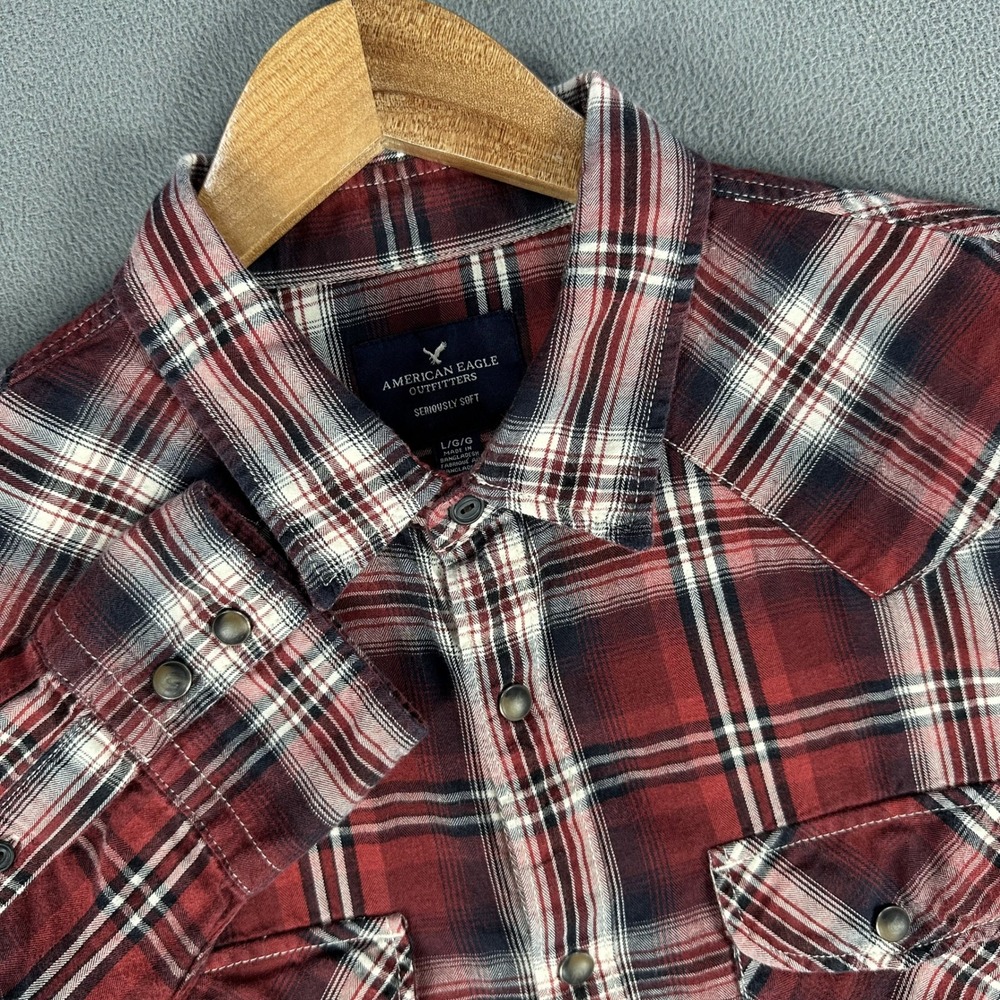 American Eagle Pearl Snap Shirt Large Red Plaid Seriously Soft Flannel Western